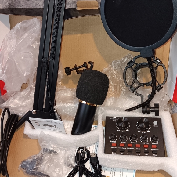 NWOT Podcast equiptment complete set condenser mic, sound card - Picture 7 of 7